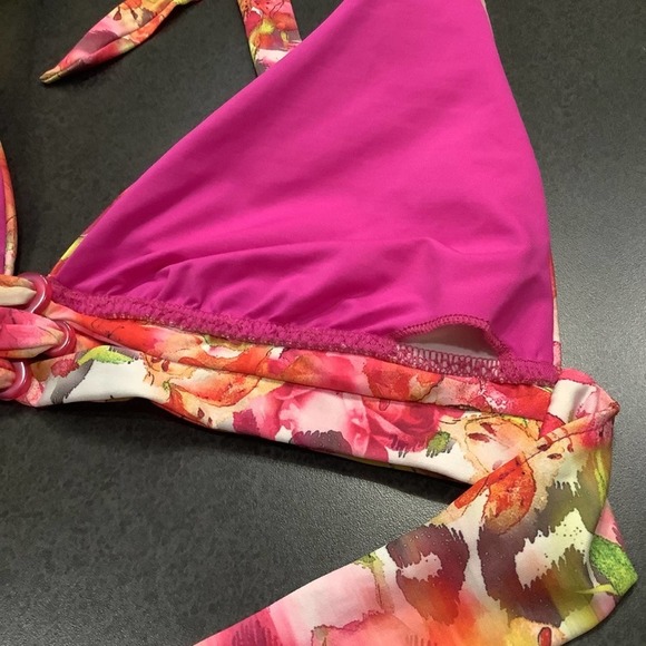 BECCA by Rebecca Virtue Floral Halter Bikini Top Pink Basket Weave Resin Center - Picture 8 of 11